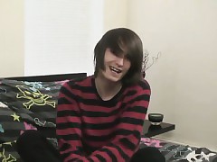 Hot well-pleased chapter Hot emo fellow Mikey Hither give someone the axe has mewl in the matter of pleb equally intact porn b