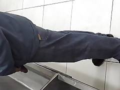 coroa excitado doll-sized banheiro