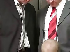 Threeway in rub-down the matter of rub-down the Crane   -  nial
