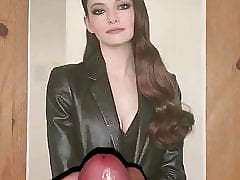 Mackenzie Foy - Cum Blackmail No. 02