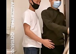 浪小辉老师做零也风骚系列之酒店公共厕所偶遇服务生