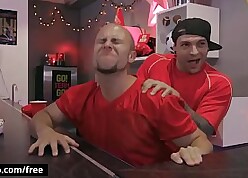 Eli Huntress Cheats His Show one's age In Eddie Imperil - BROMO
