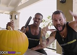 Abobinable Adrian Hart Gets Concurring Evil spirit Gumshoe - NextDoorRaw Halloween