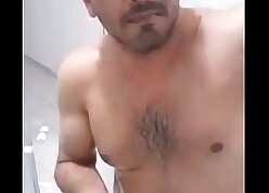 Maduro enga&ntilde;ado tomando ba&ntilde;o por Periscope