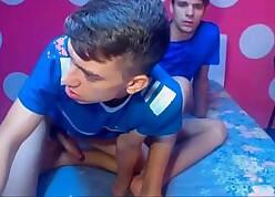 Twinks boys going to bed webcam.TS
